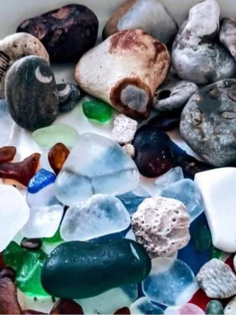 Lake Michigan Great Lakes Pallet. Yooperlites, fossils, beach glass, hag stones. - Picture 16 of 16